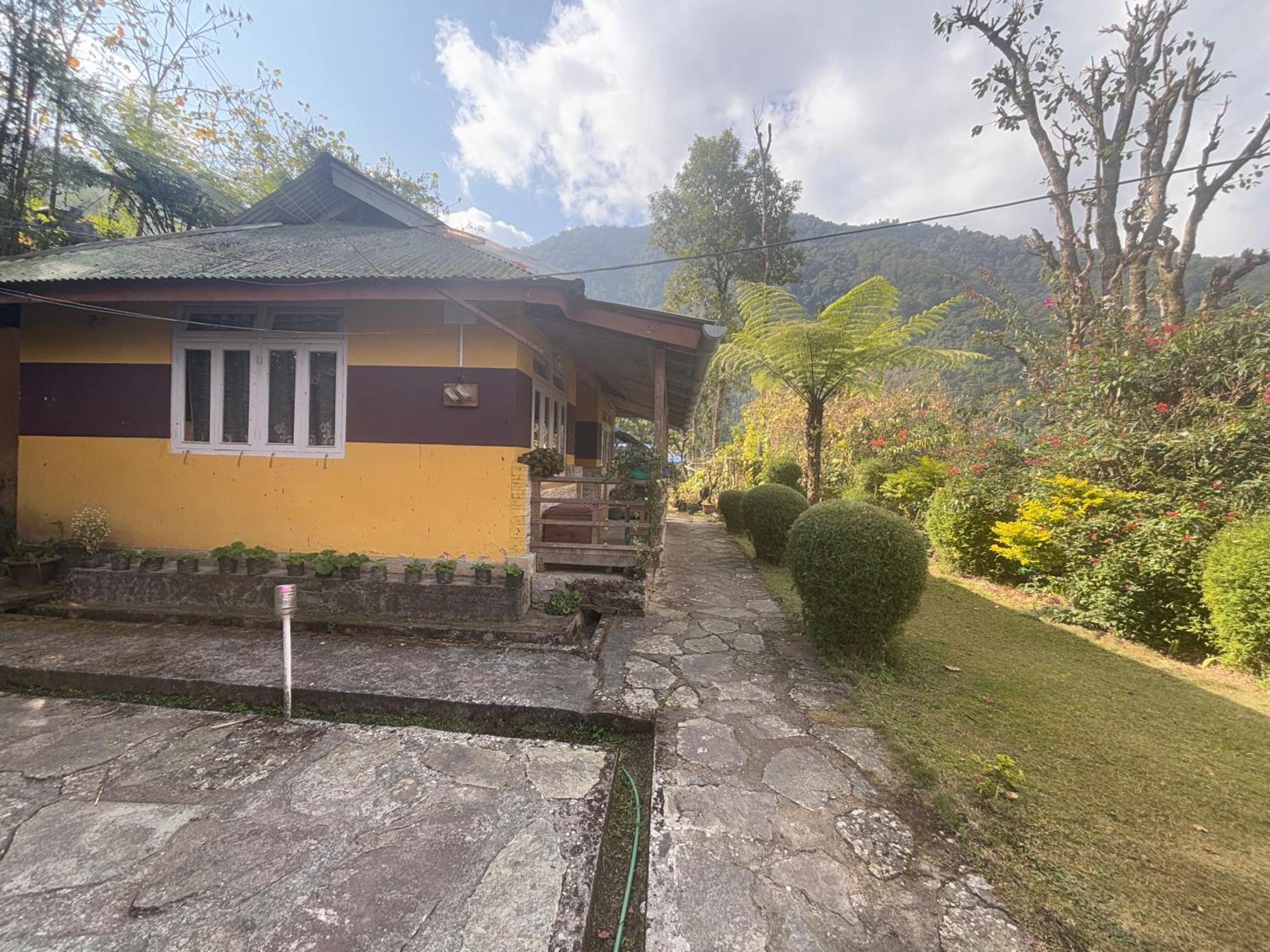 Odyssey'S Darap Eco Retreat Apartment Pelling Exterior photo