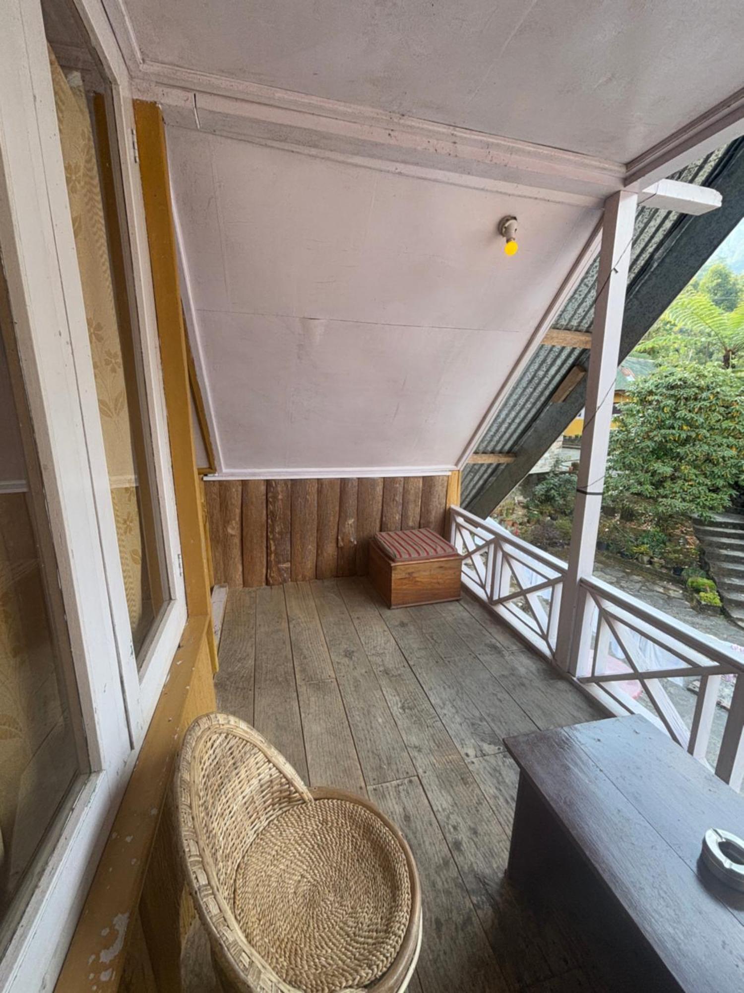 Odyssey'S Darap Eco Retreat Apartment Pelling Exterior photo