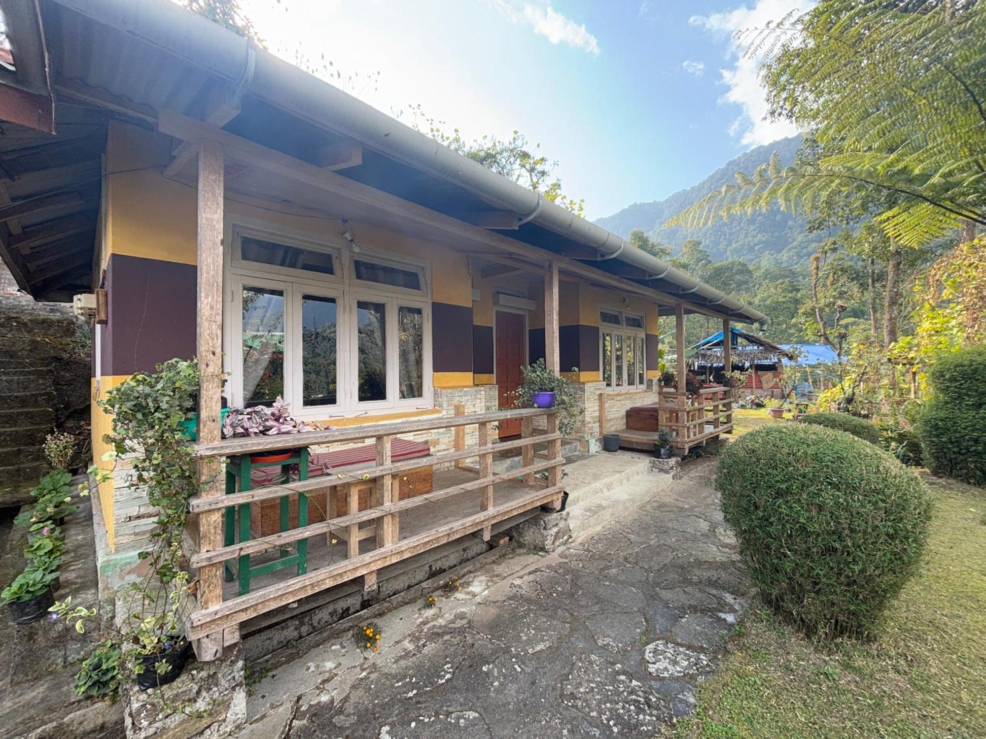 Odyssey'S Darap Eco Retreat Apartment Pelling Exterior photo