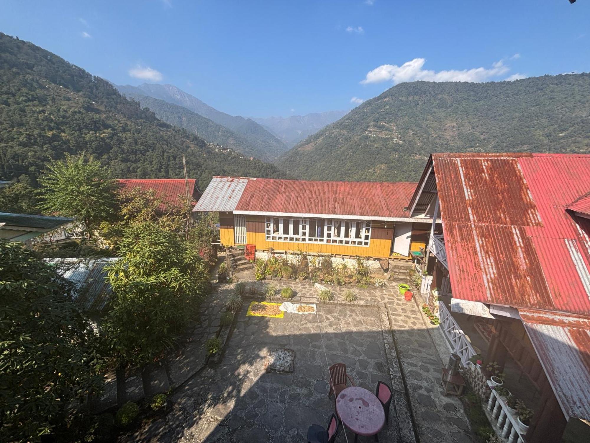 Odyssey'S Darap Eco Retreat Apartment Pelling Exterior photo